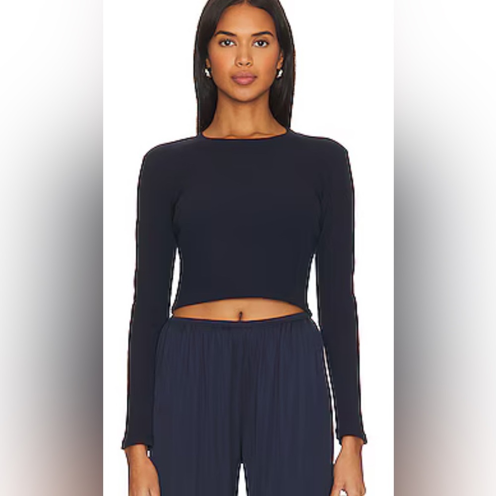 NWT DONNI. RIB CROP LONG SLEEVE IN NAVY SIZE XXL